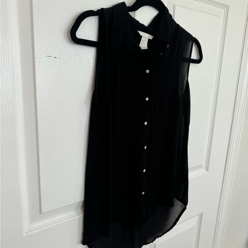 2 short sleeve h and m shirts